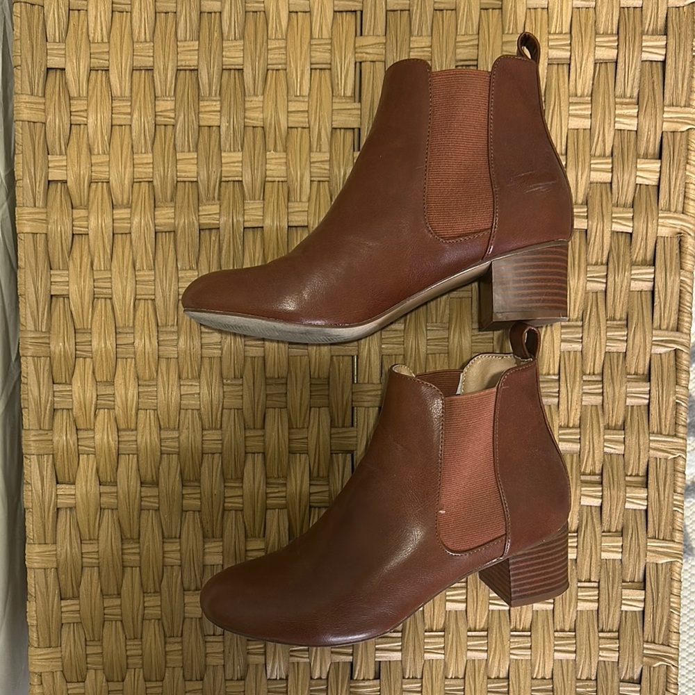 Loft Brown Ankle Boots! - Picture 2 of 6